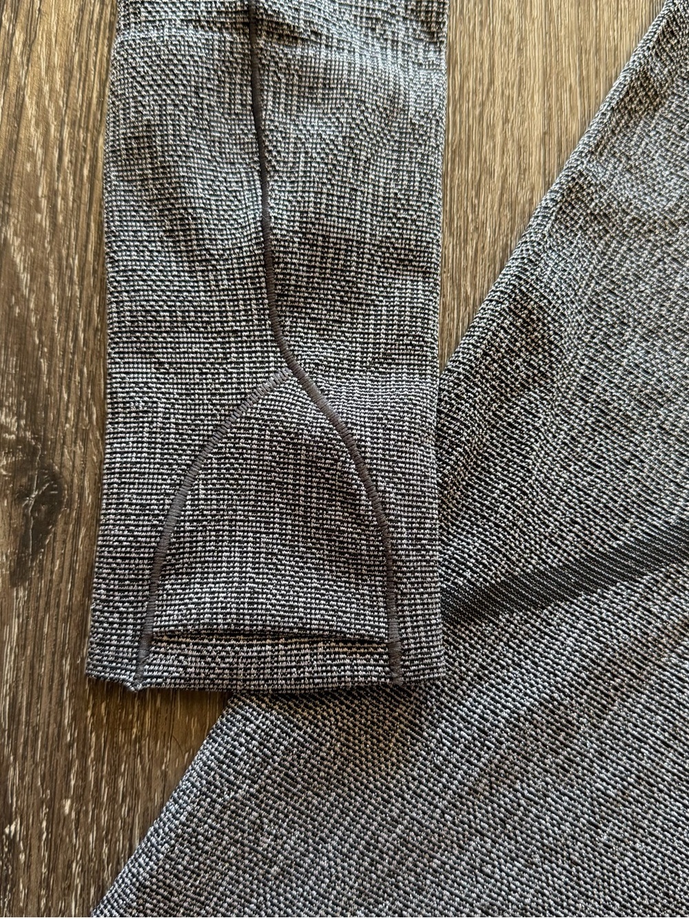 lululemon athletica Gray Seamless Long-Sleeve Performance Top - Picture 9 of 10